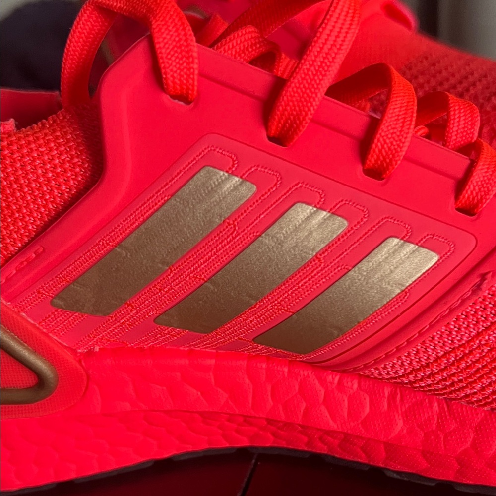 Adidas Ultraboost 20 W in Signal Pink - Picture 12 of 15